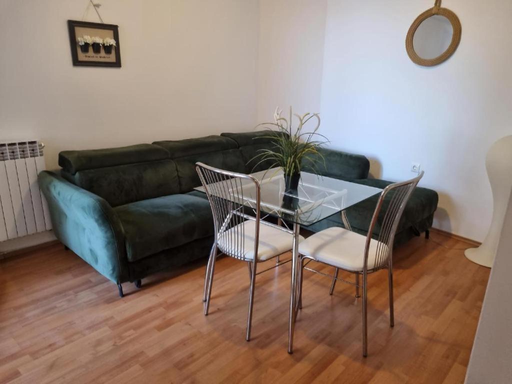 Appartamento Moro Vrbnik Esterno foto